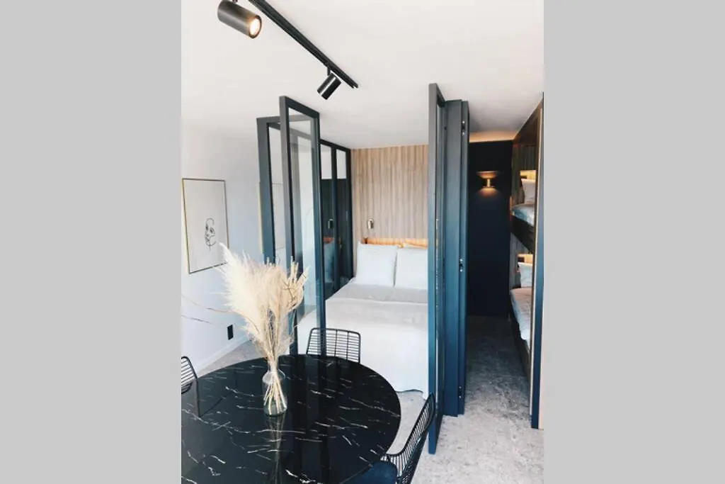 Wonderful Architect Designed Flat With Sea View Διαμέρισμα Οστένδη